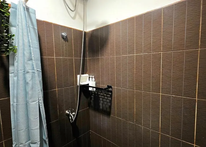 Apartment U6 La Guardia Townhouse 2 Bedroom Near It Park With Free Parking