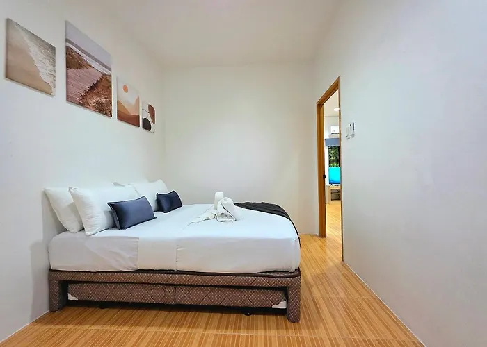 Apartment U6 La Guardia Townhouse 2 Bedroom Near It Park With Free Parking *