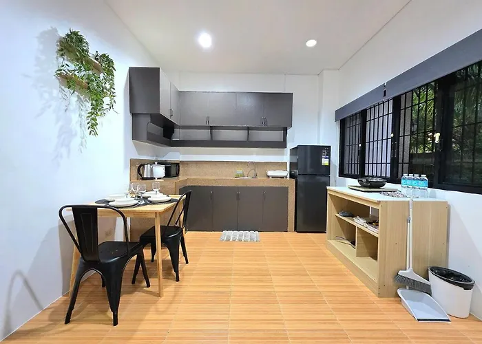 U6 La Guardia Townhouse 2 Bedroom Near It Park With Free Parking Apartment *