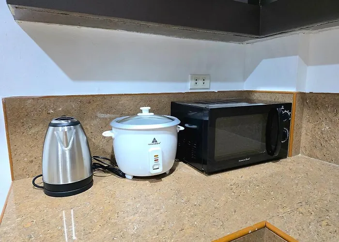 U6 La Guardia Townhouse 2 Bedroom Near It Park With Free Parking *