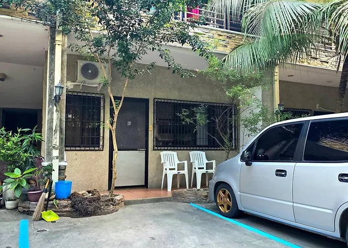U6 La Guardia Townhouse 2 Bedroom Near It Park With Free Parking Apartment